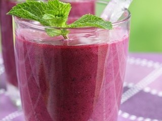 Berry Smoothie with Greens